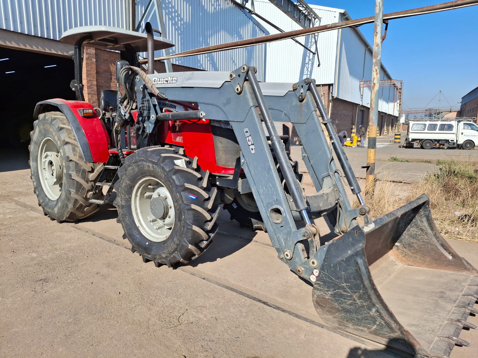 2019 Massey Ferguson 5709 with Quicke Q56 Loader