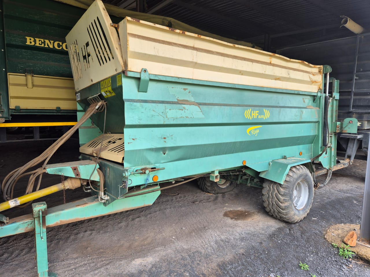 HF 6 cube Manure spreader