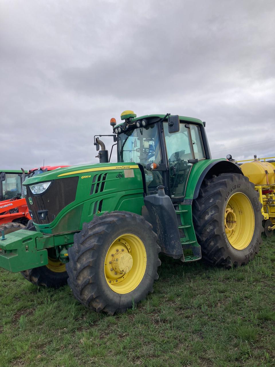 2018 John Deere 6195M. AutoTrac Ready without screen and receiver