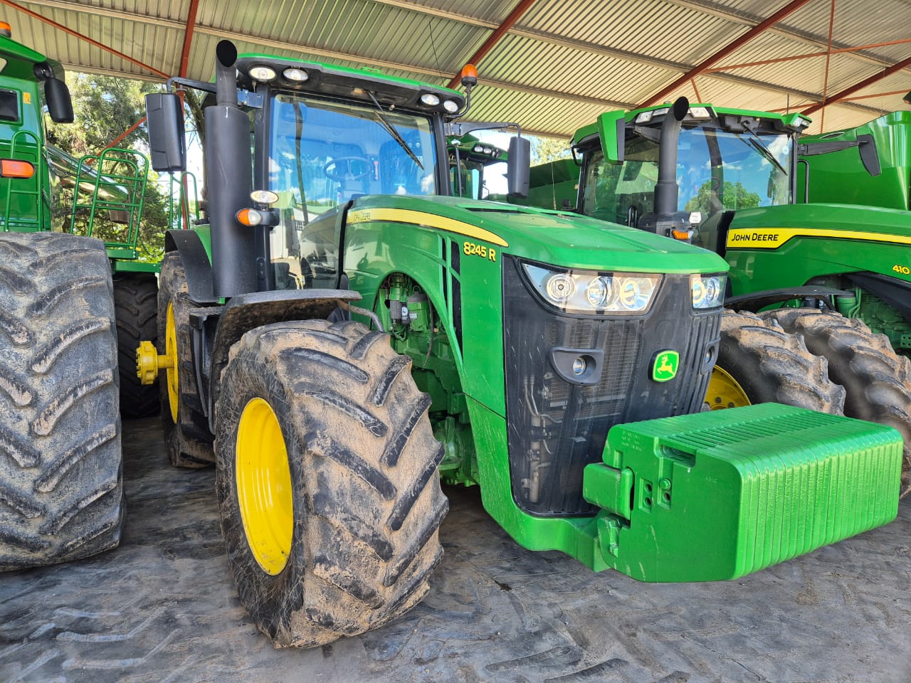 2018 John Deere 8245R