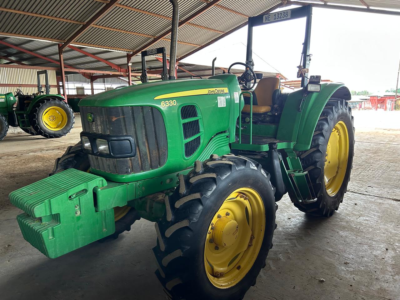 2013 John Deere 6330