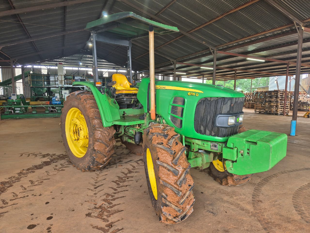 2011 John Deere 6115D. Wet clutch