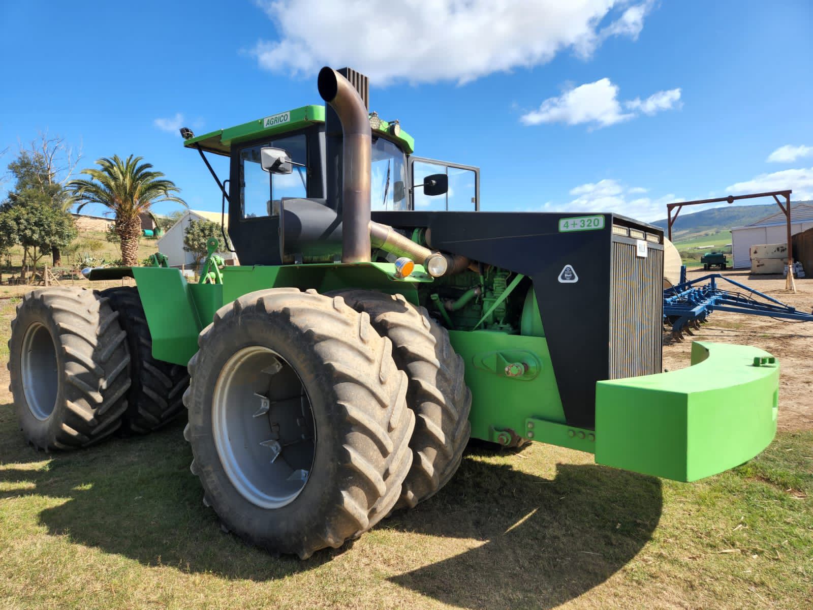 2016 Agrico 4+320 with Lightbar GPS