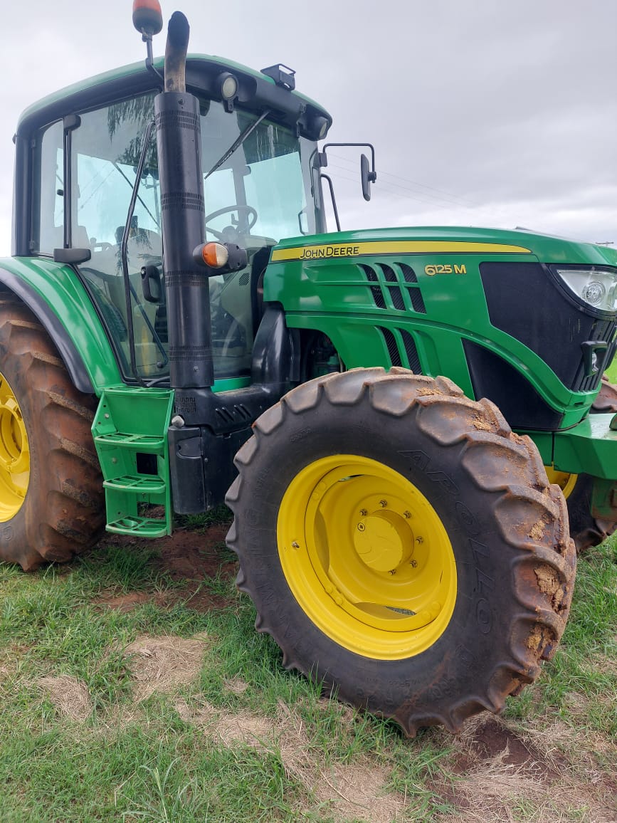 2016 John Deere 6125M. Greenstar Ready