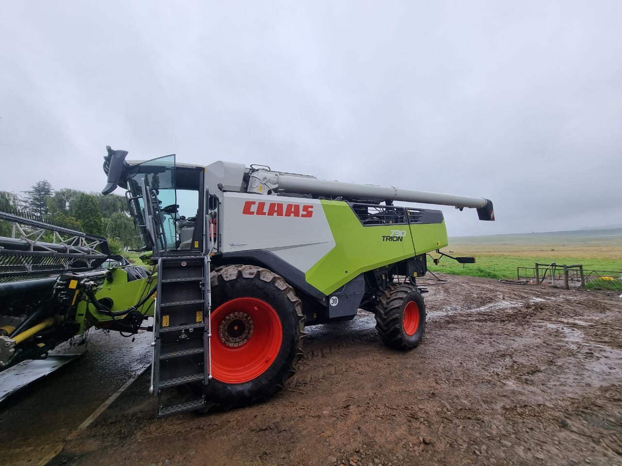 2023 Claas Trion 730 Combine