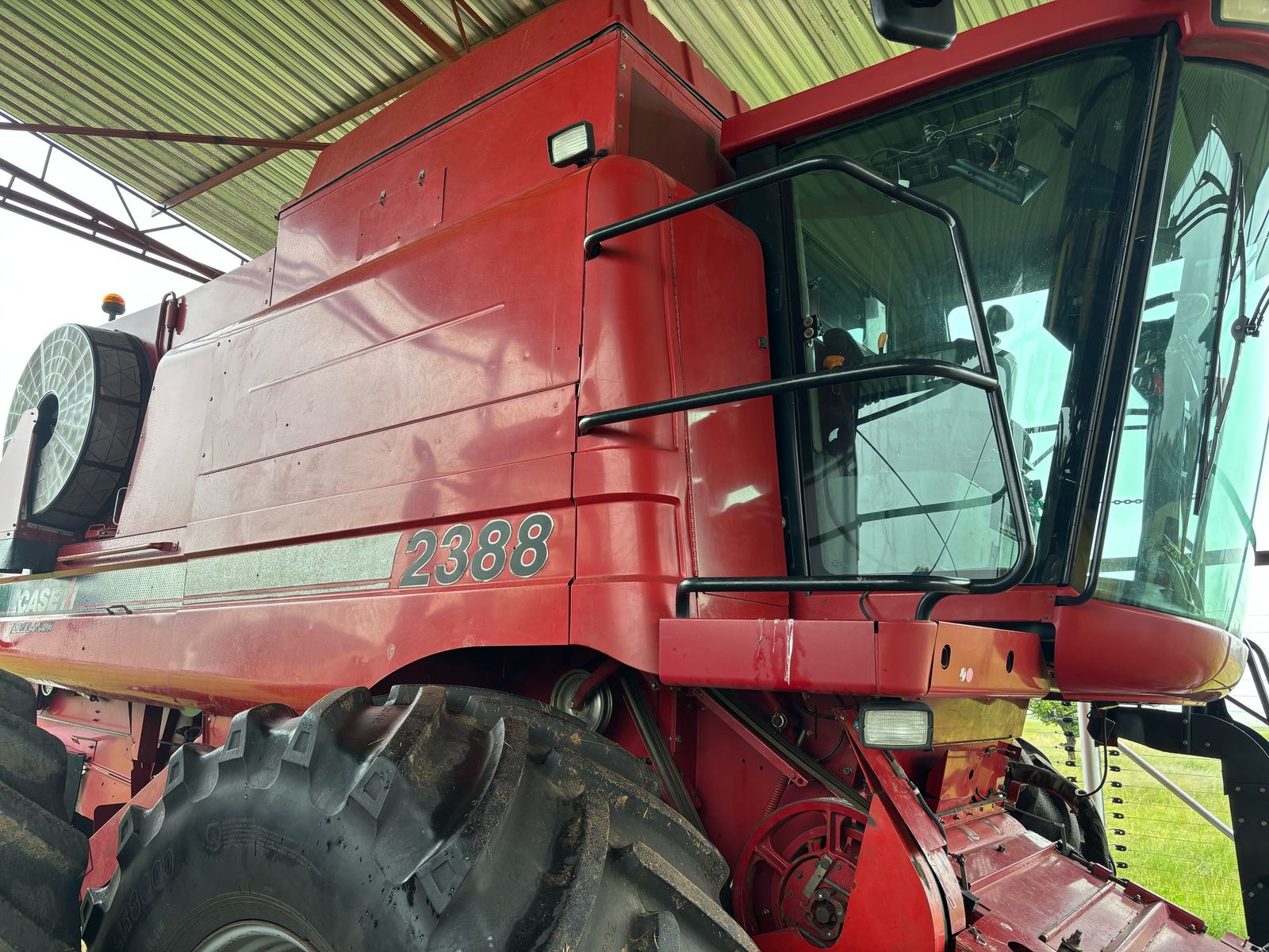 Case 2388 Combine. 4×4 Kit with Trimble NAV 900 Autosteer system