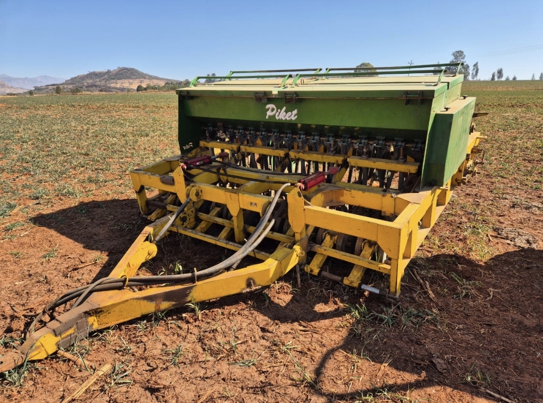 Piket 16 row No Till Fine seed planter