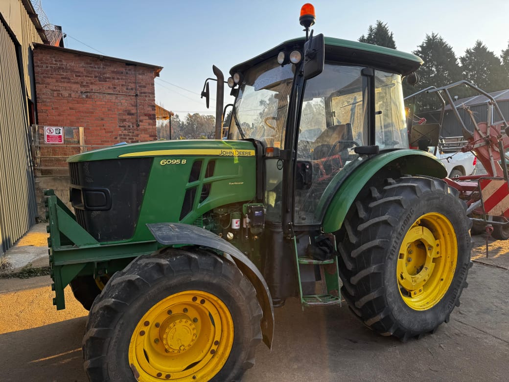 2020 John Deere 6095B