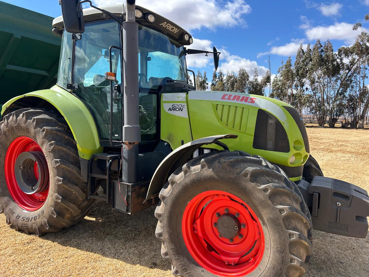 2014 Claas Arion 620C