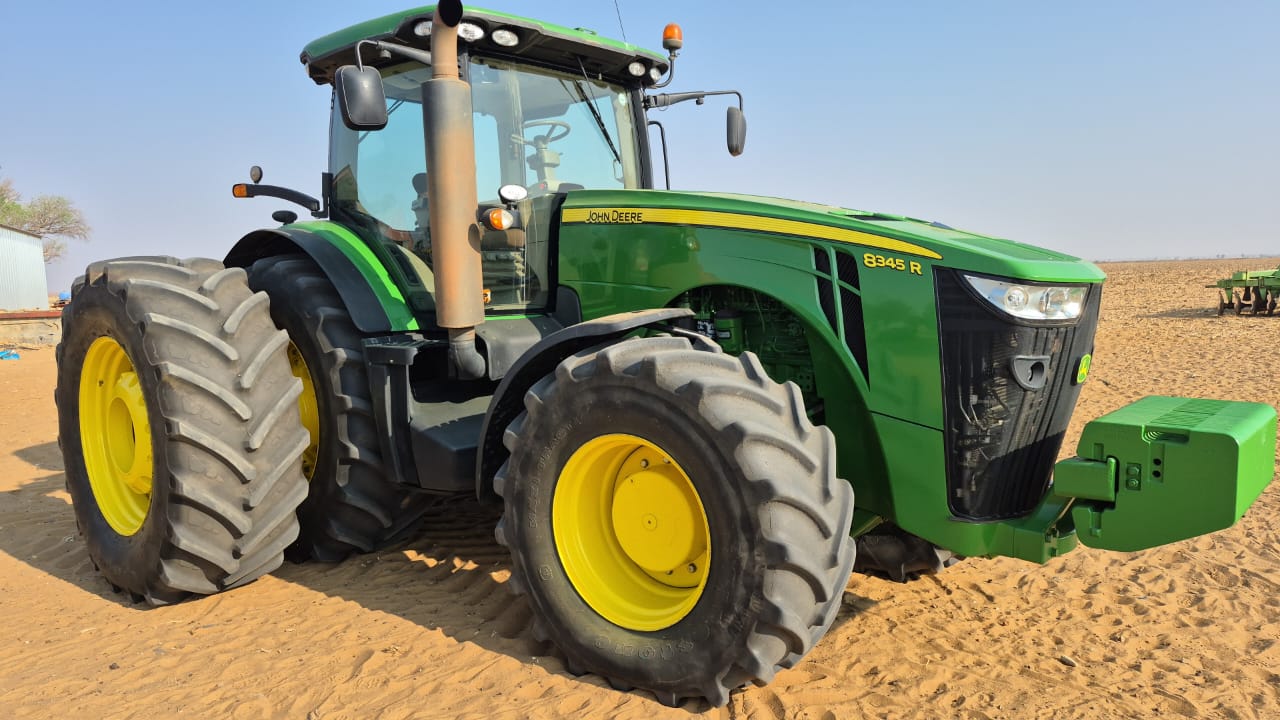 2016 John Deere 8345R, ILS suspension, IVT transmission