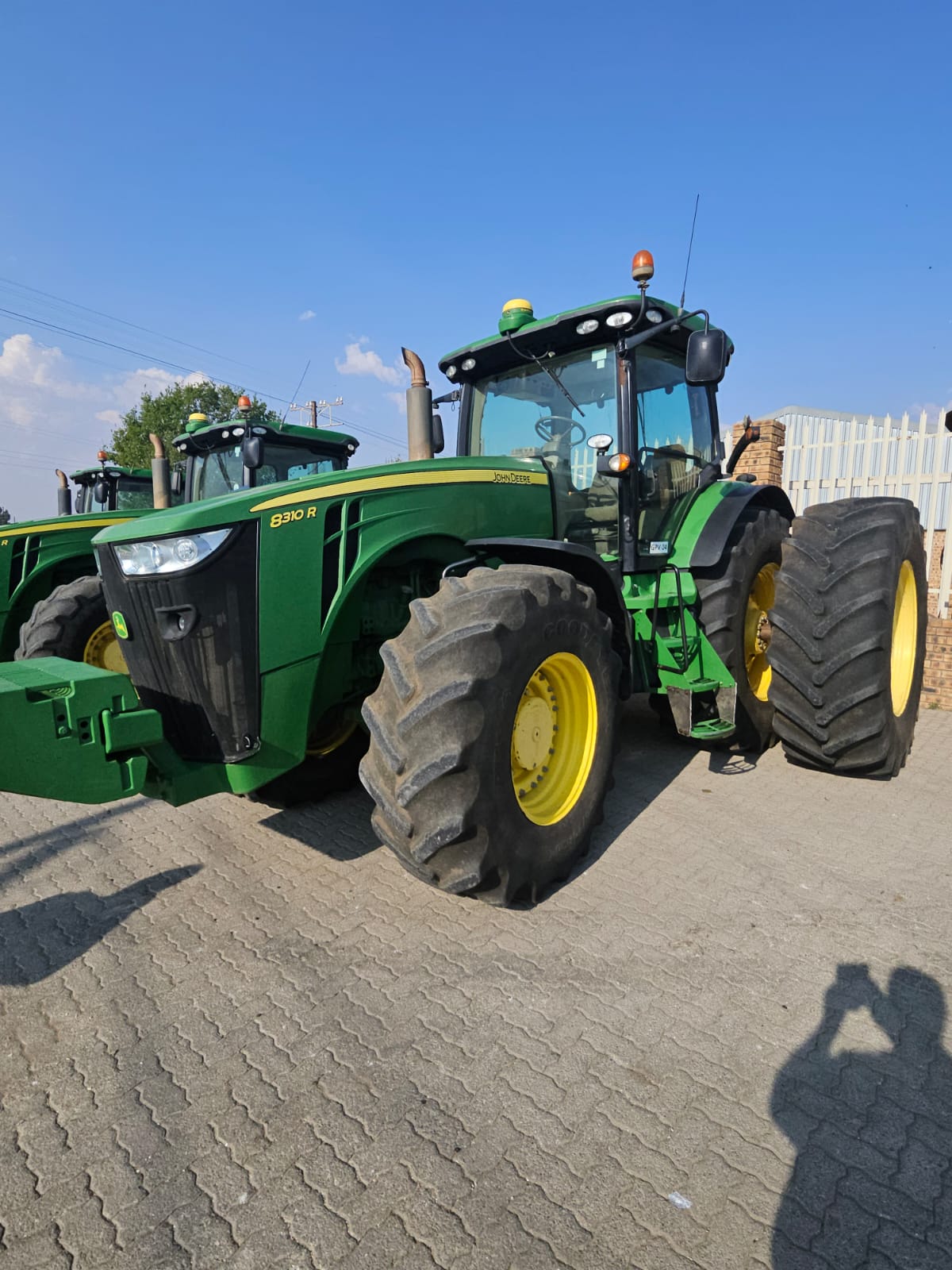 2013 John Deere 8310R. Screen and Receiver, Powershift