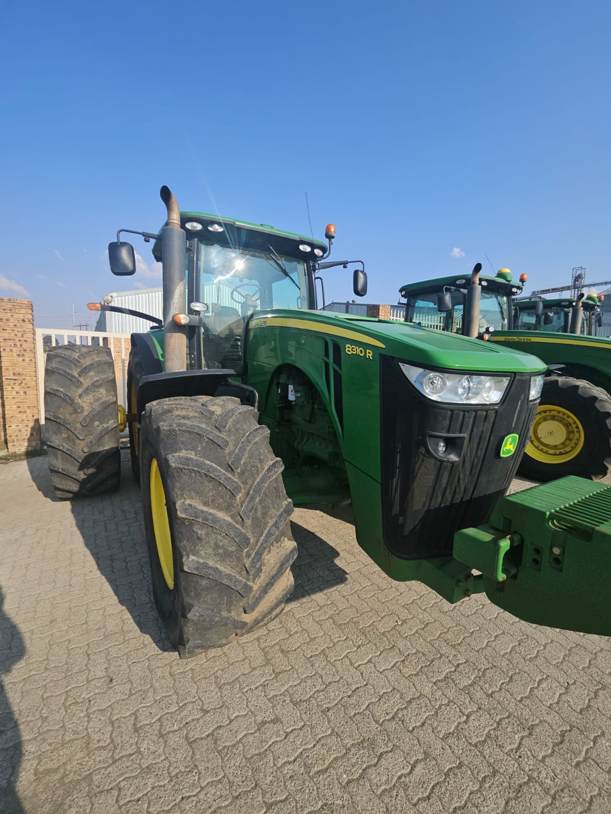 2013 John Deere 8310R. Screen and Receiver, Powershift