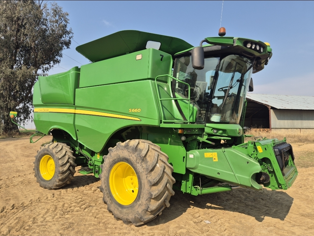 2014 John Deere S660, Screen and Receiver