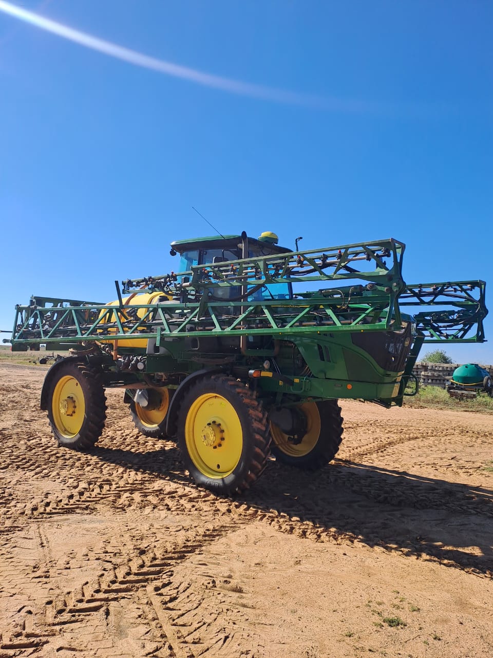 2022 John Deere R4023 Sprayer, Screen and Receiver