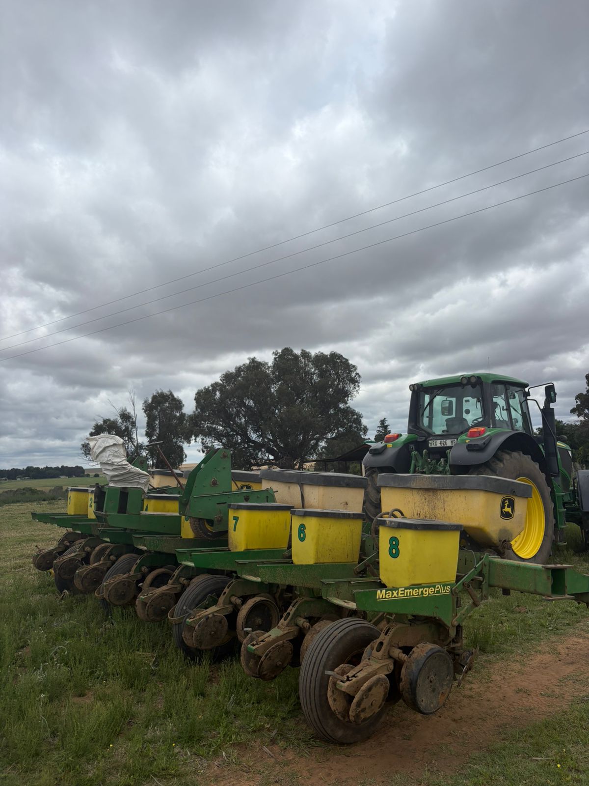 John Deere 1750 8 row 0,91cm Planter, Row cleaners with Monitor