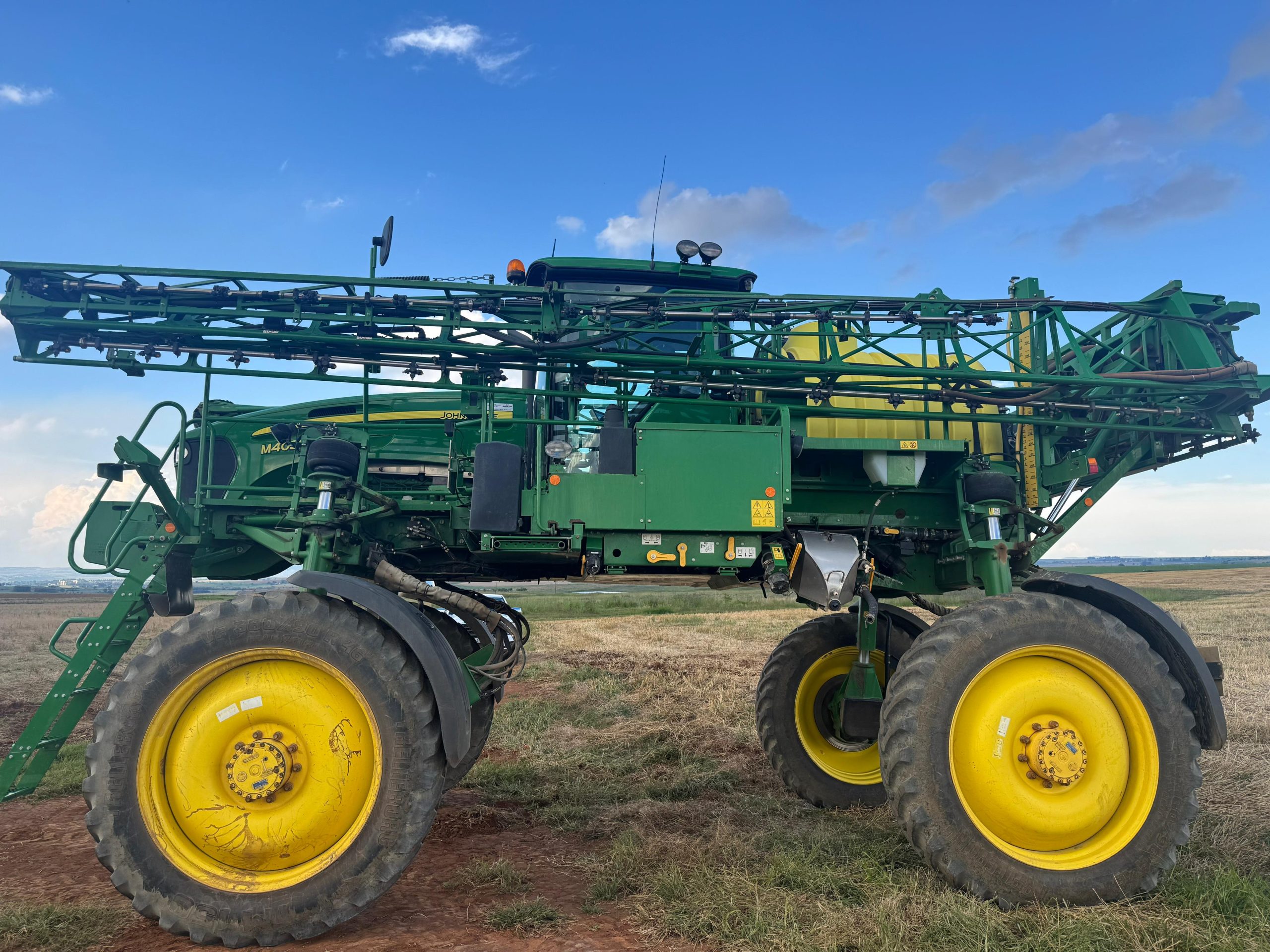 2022 John Deere M4030 Boom Sprayer with Screen and Receiver