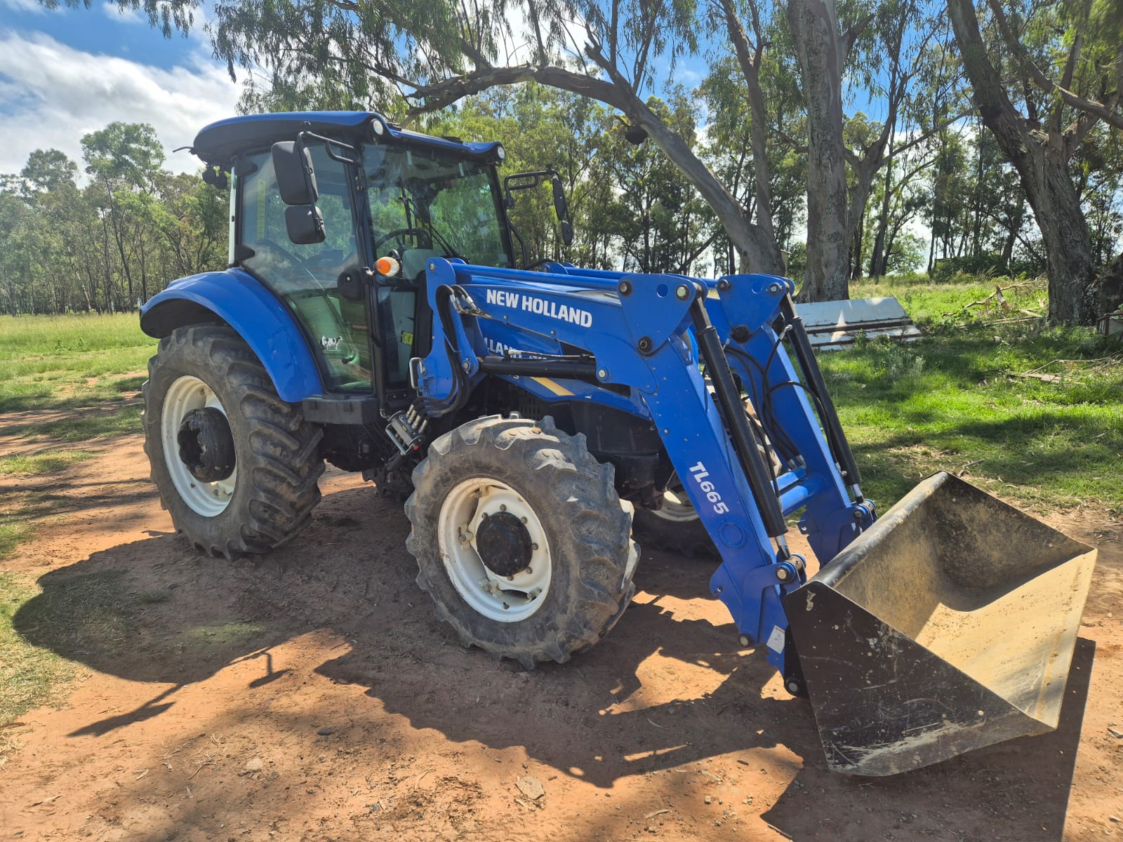 2021 New Holland T5.90S with TL665 Frontend Loader