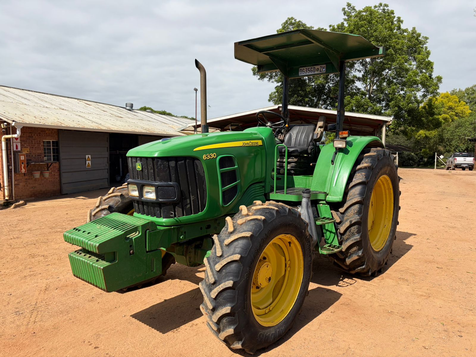 2013 John Deere 6330