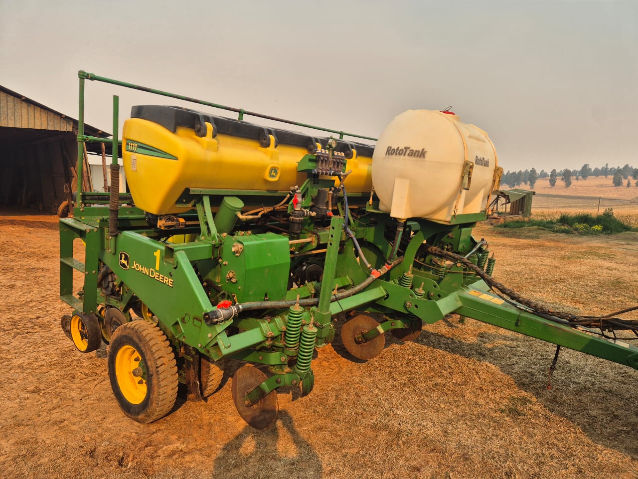 2015 John Deere 1111 6 row 0,76cm No Till Planter with Computrack 350 monitor