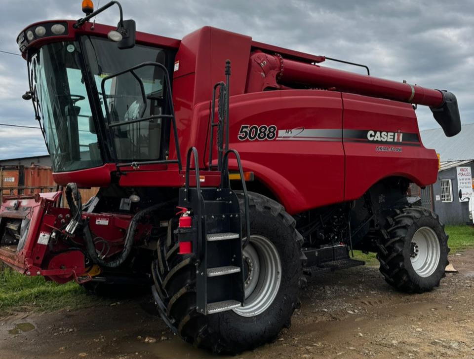 2010 Case 5088 Combine , GPS + Pro 700 , Engine overhauled on 5700 hrs