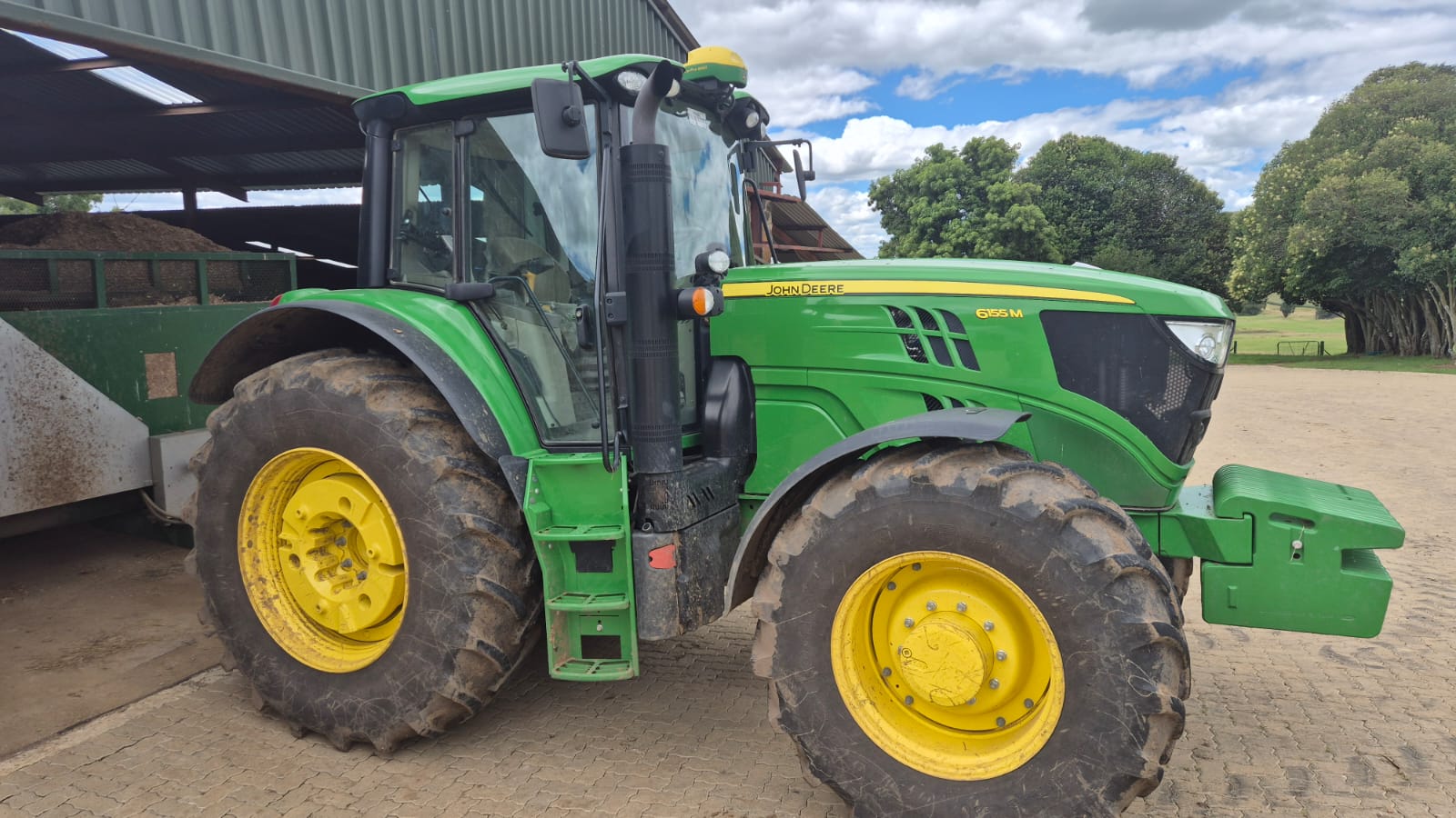 2023 John Deere 6155M , Screen and Receiver