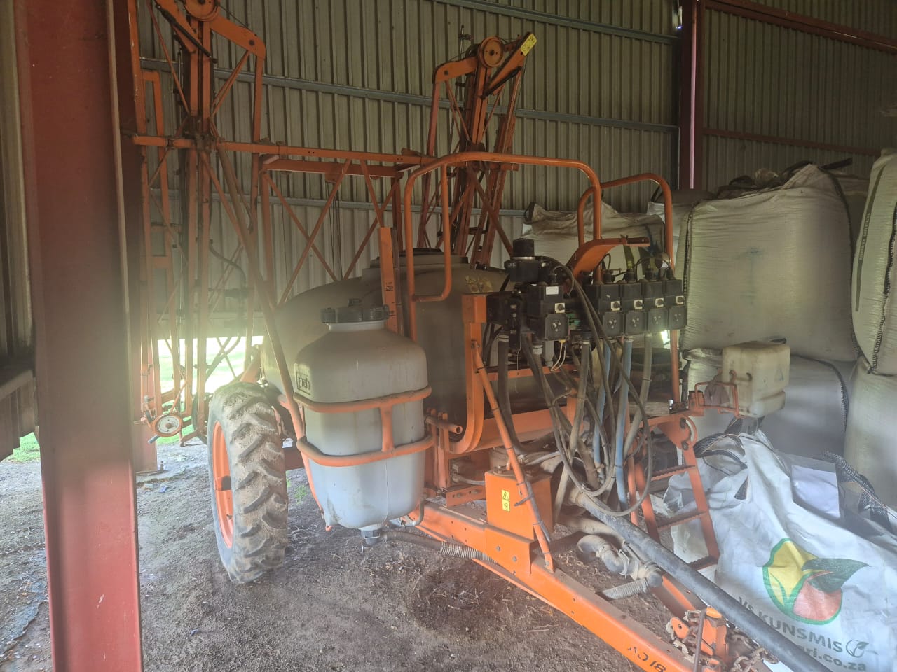 Jacto Columbia AD18 2000L , 18m Boom