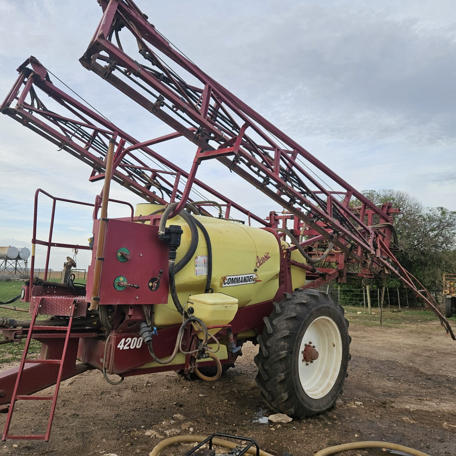 2006 Hardi Commander 30m boom, 4200L tank Variable rate application