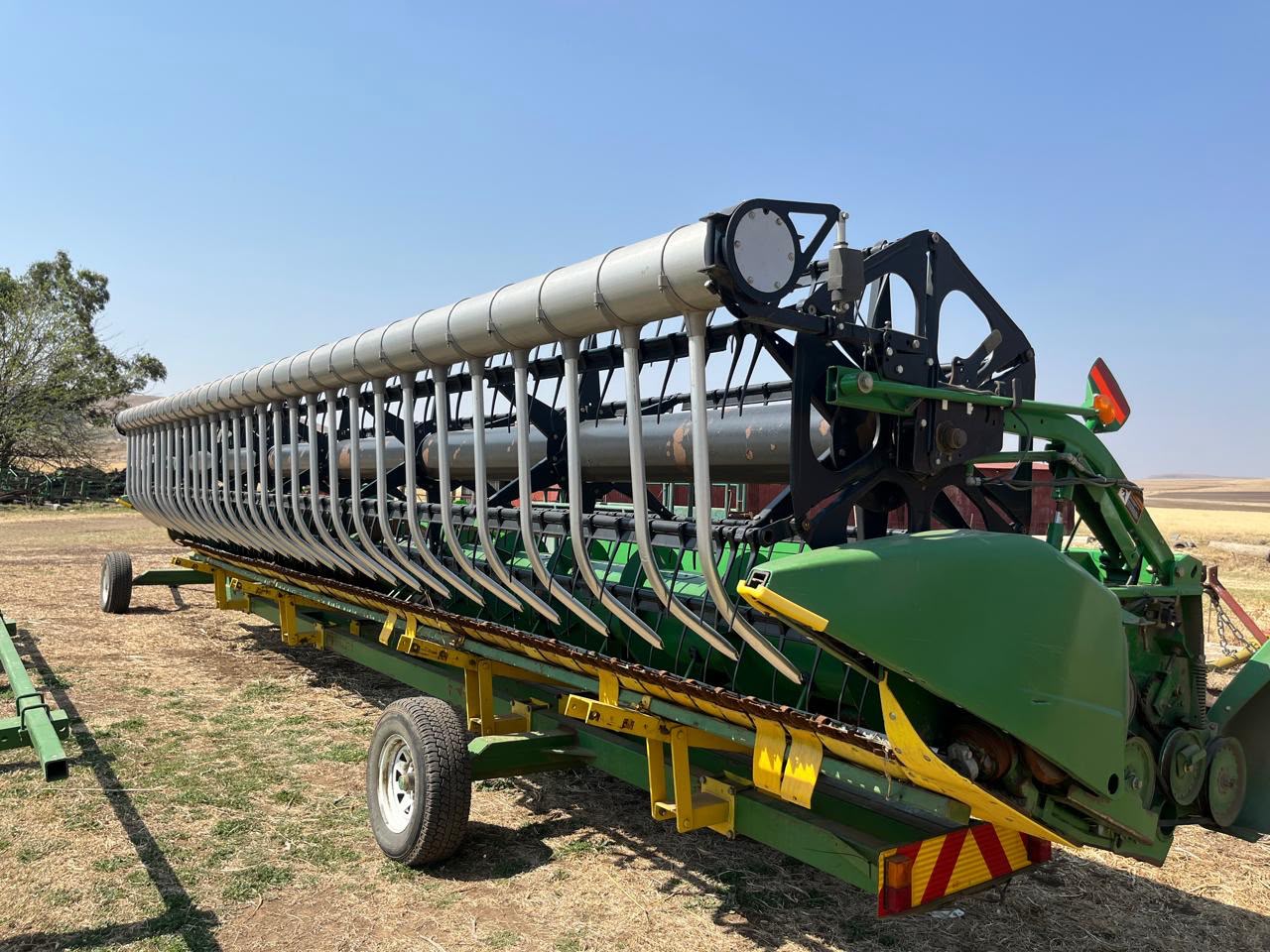 John Deere 630F 30ft Flex Header with AWS Air Reel